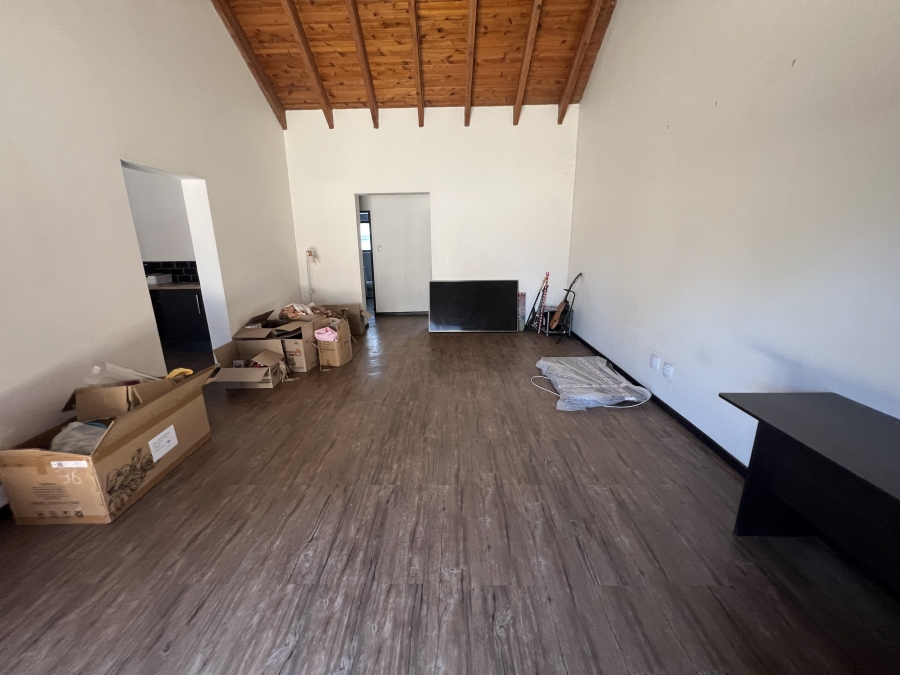 7 Bedroom Property for Sale in Garsfontein Gauteng