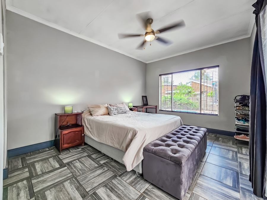 5 Bedroom Property for Sale in Garsfontein Gauteng
