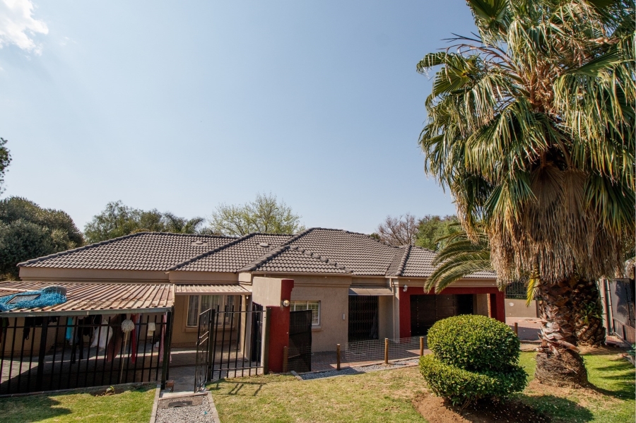 4 Bedroom Property for Sale in The Reeds Gauteng