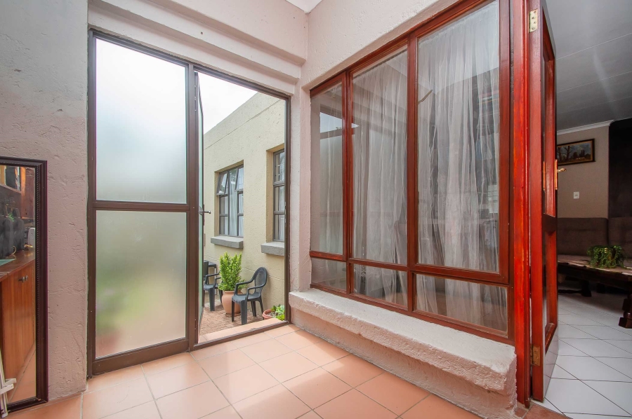 3 Bedroom Property for Sale in Helderkruin Gauteng
