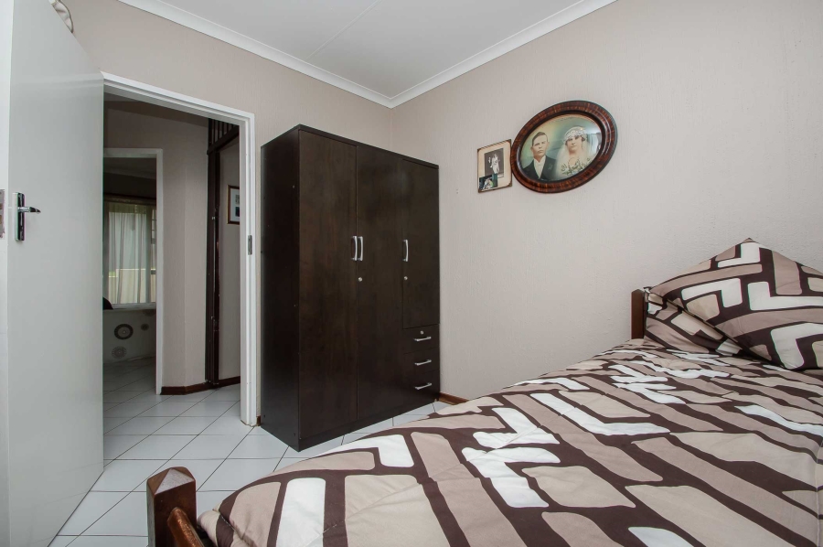 3 Bedroom Property for Sale in Helderkruin Gauteng