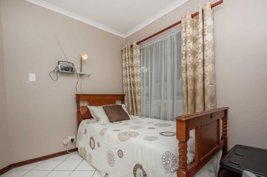 3 Bedroom Property for Sale in Helderkruin Gauteng