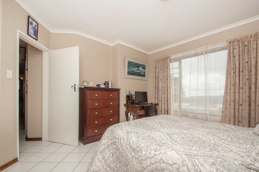 3 Bedroom Property for Sale in Helderkruin Gauteng