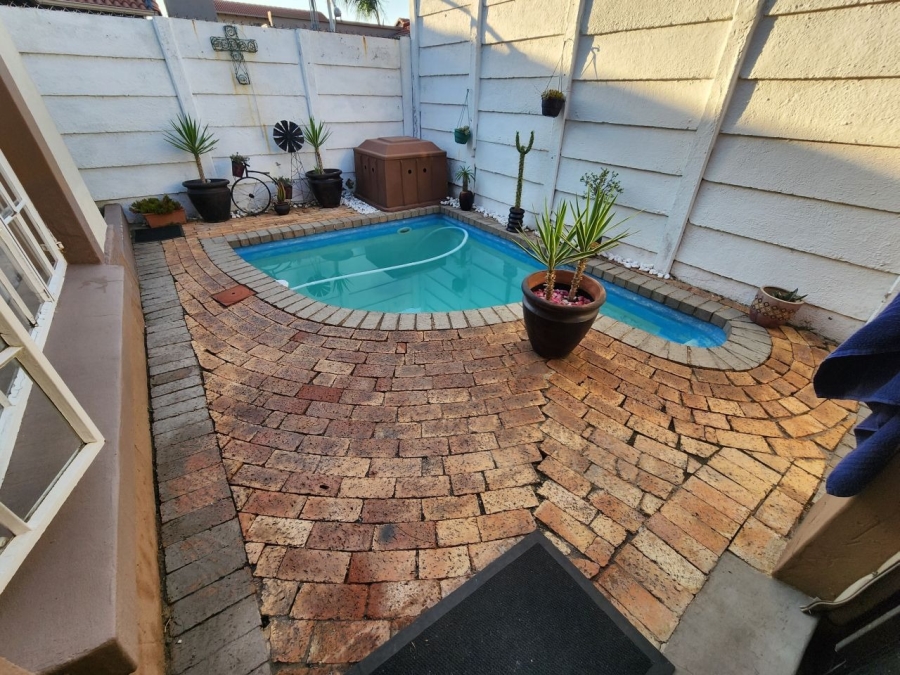 4 Bedroom Property for Sale in Eveleigh Gauteng