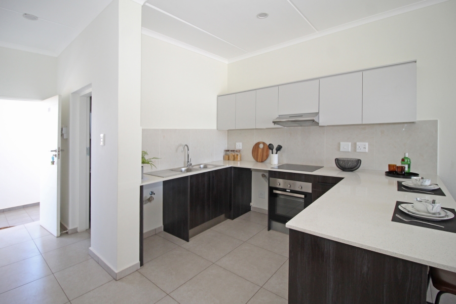 To Let 2 Bedroom Property for Rent in Greenstone Hill Gauteng