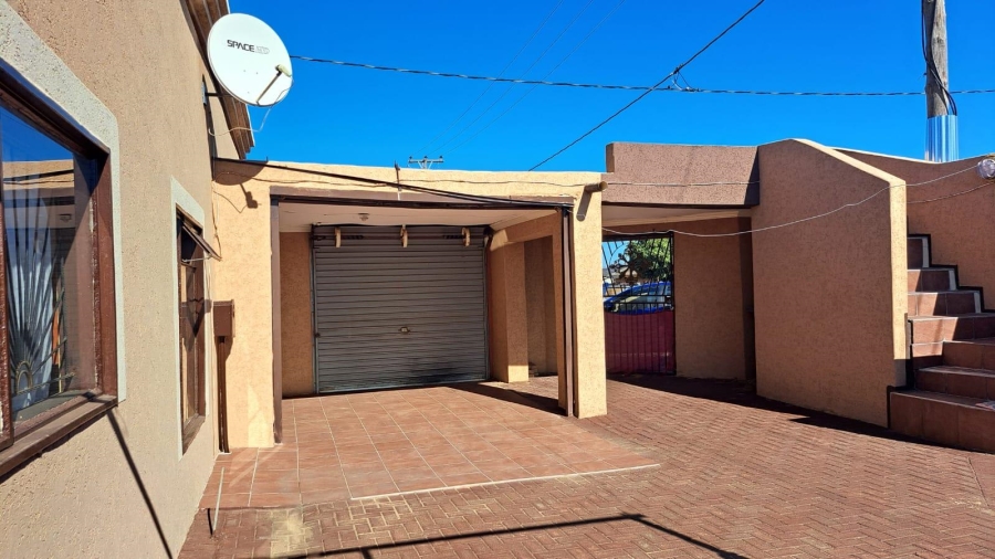 2 Bedroom Property for Sale in Lebanon Gauteng