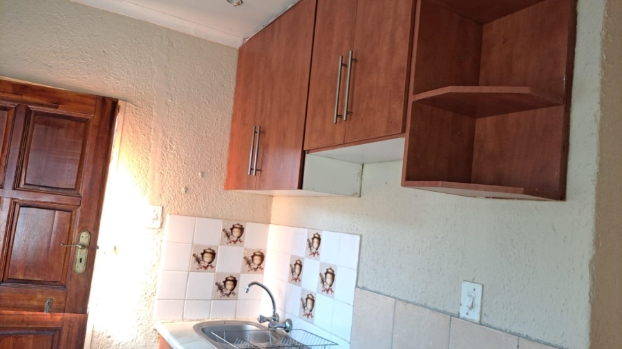 2 Bedroom Property for Sale in Lebanon Gauteng