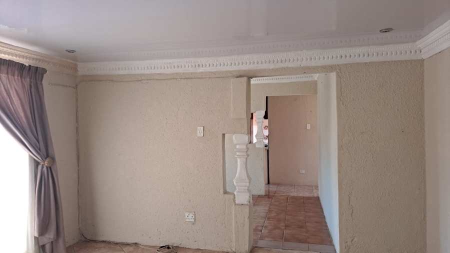 2 Bedroom Property for Sale in Lebanon Gauteng