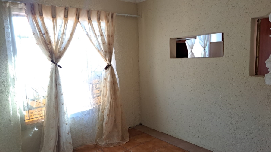 2 Bedroom Property for Sale in Lebanon Gauteng
