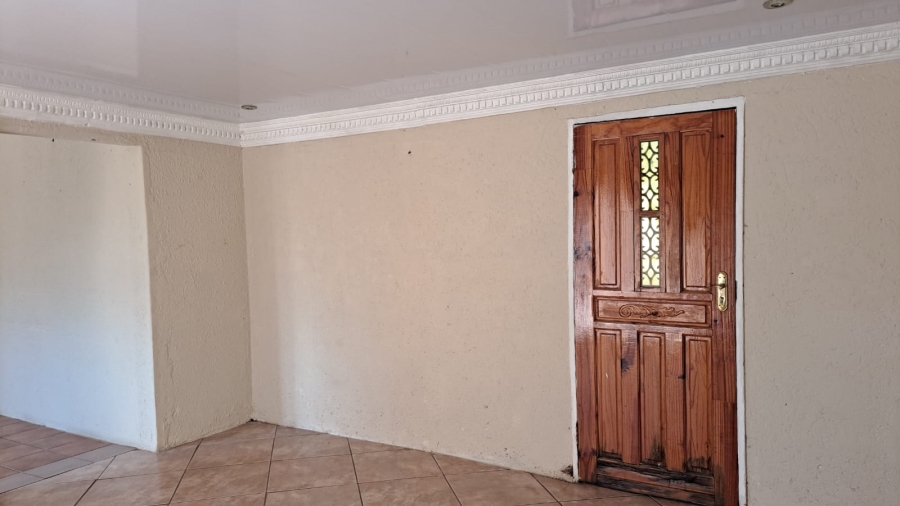 2 Bedroom Property for Sale in Lebanon Gauteng