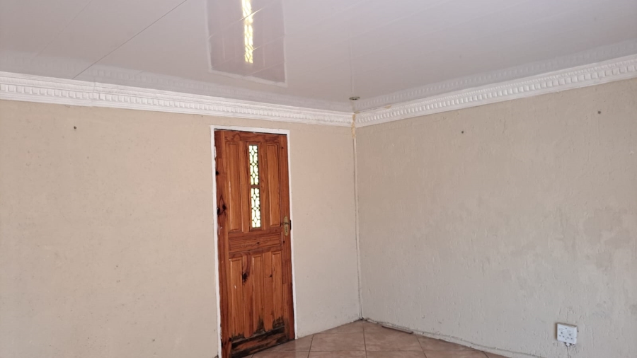 2 Bedroom Property for Sale in Lebanon Gauteng