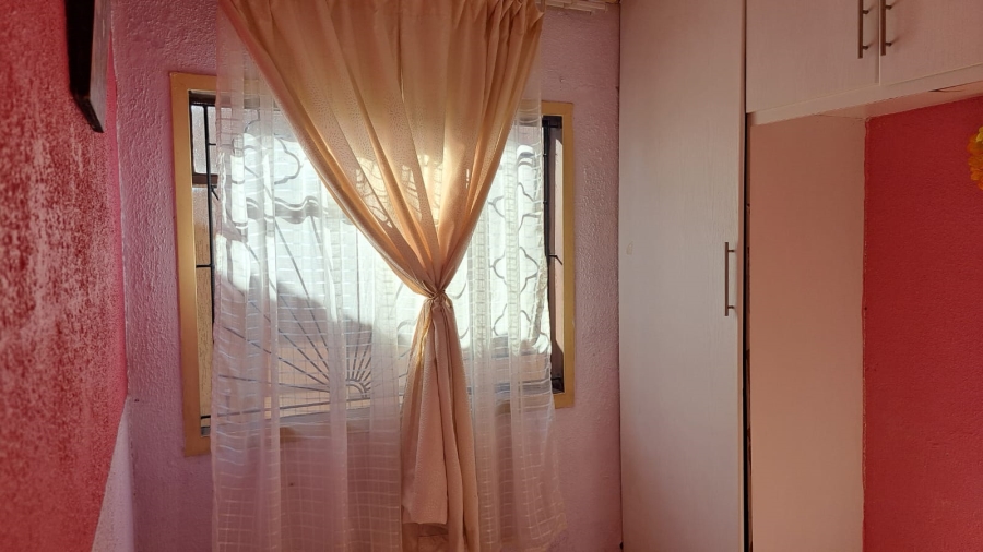 2 Bedroom Property for Sale in Lebanon Gauteng