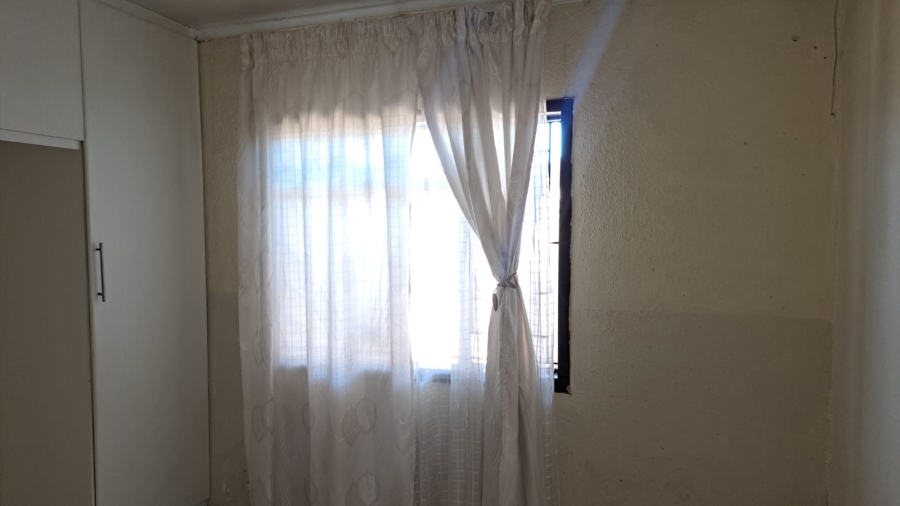 2 Bedroom Property for Sale in Lebanon Gauteng