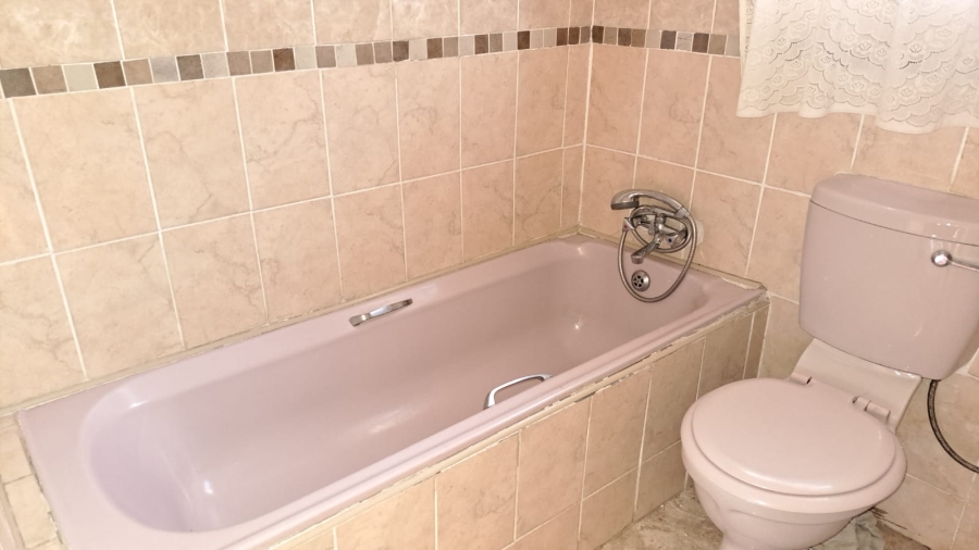 2 Bedroom Property for Sale in Lebanon Gauteng