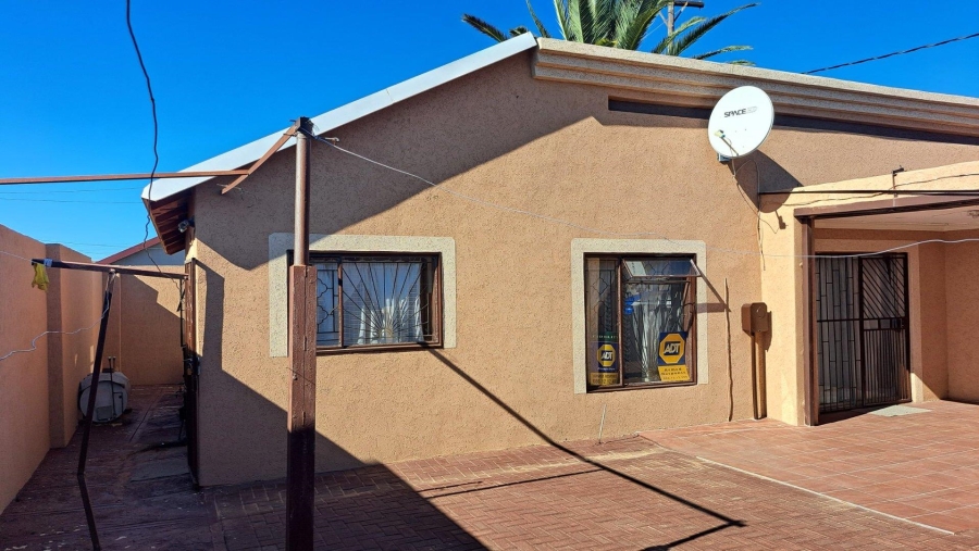 2 Bedroom Property for Sale in Lebanon Gauteng