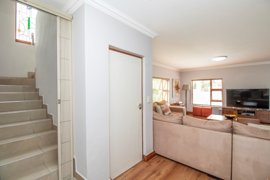 3 Bedroom Property for Sale in Maroeladal Gauteng