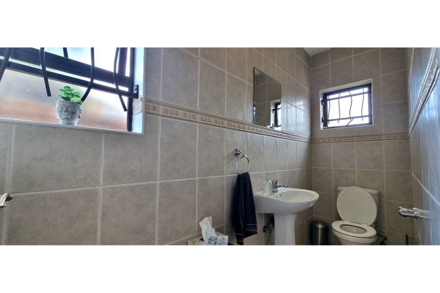 4 Bedroom Property for Sale in Mulbarton Gauteng