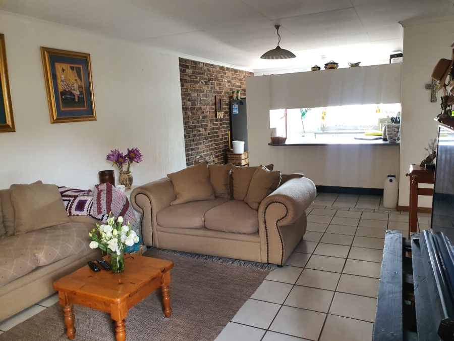 3 Bedroom Property for Sale in Noordheuwel Gauteng