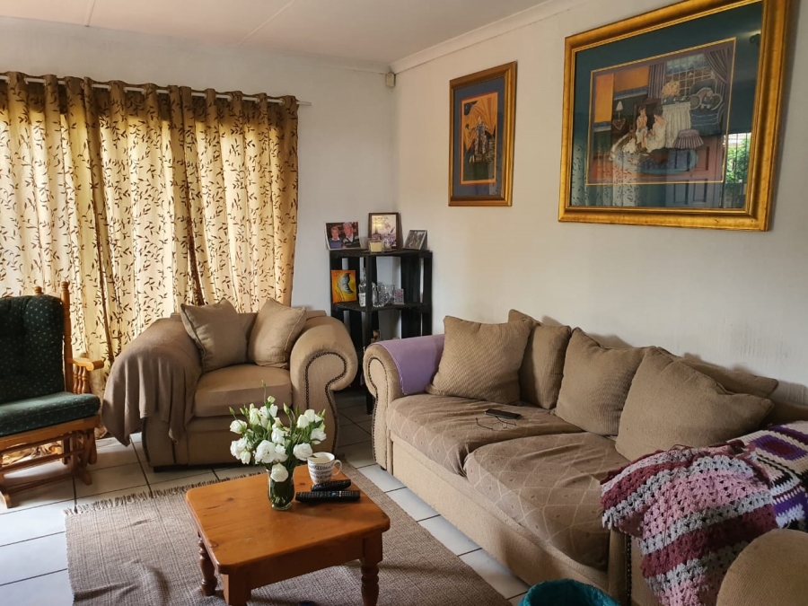 3 Bedroom Property for Sale in Noordheuwel Gauteng