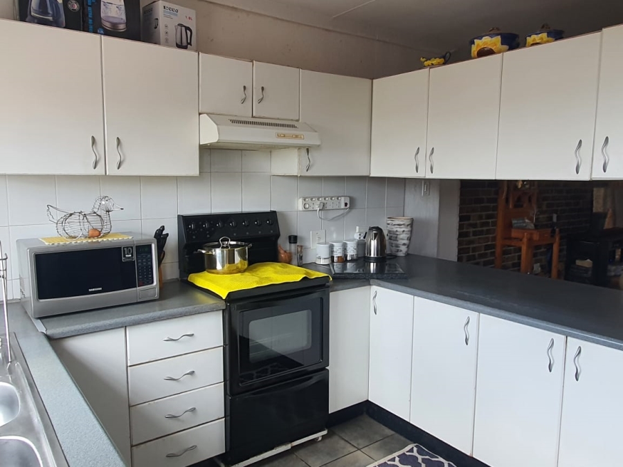 3 Bedroom Property for Sale in Noordheuwel Gauteng