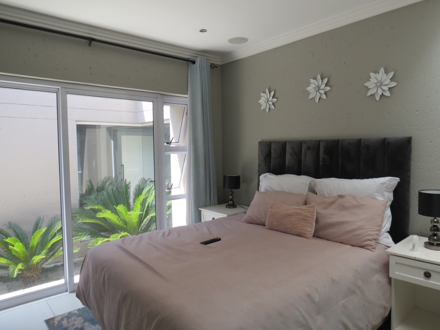 3 Bedroom Property for Sale in Greenstone Hill Gauteng