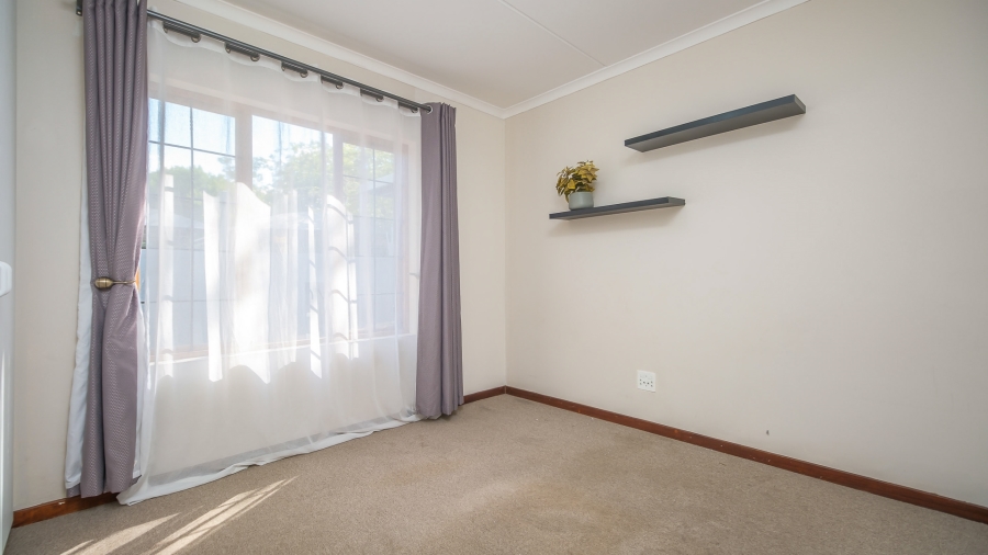 2 Bedroom Property for Sale in Lyme Park Gauteng