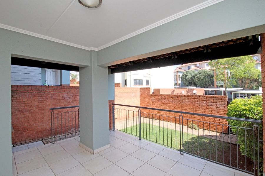 2 Bedroom Property for Sale in Greenstone Hill Gauteng