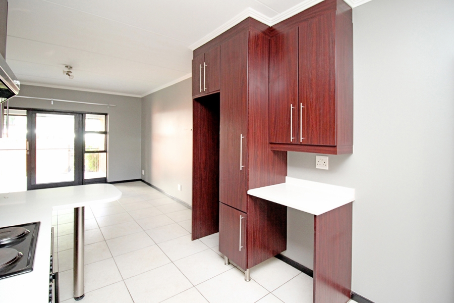 2 Bedroom Property for Sale in Greenstone Hill Gauteng