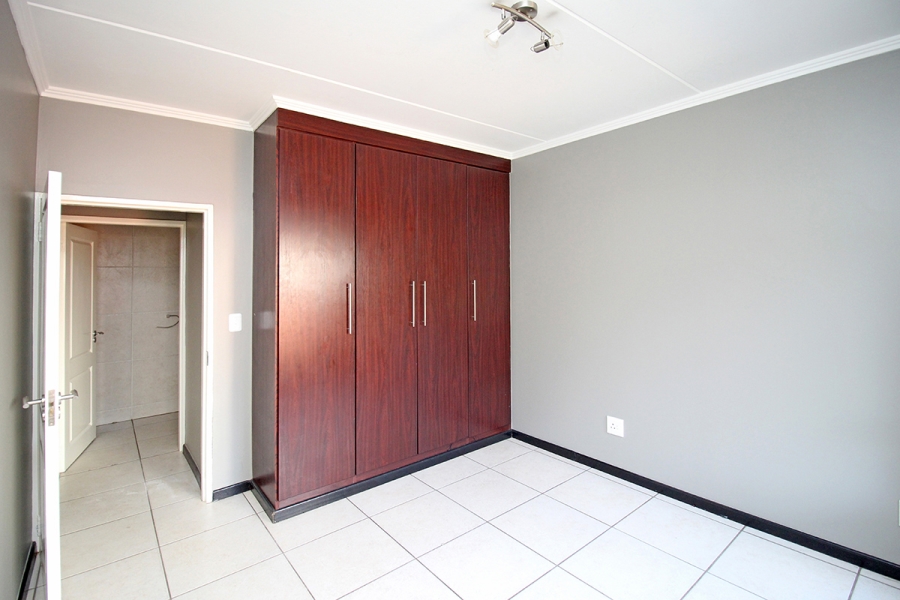 2 Bedroom Property for Sale in Greenstone Hill Gauteng