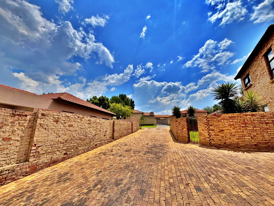 3 Bedroom Property for Sale in The Reeds Gauteng