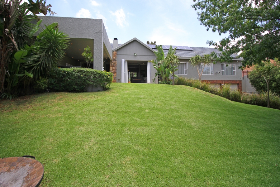 4 Bedroom Property for Sale in Victory Park Gauteng