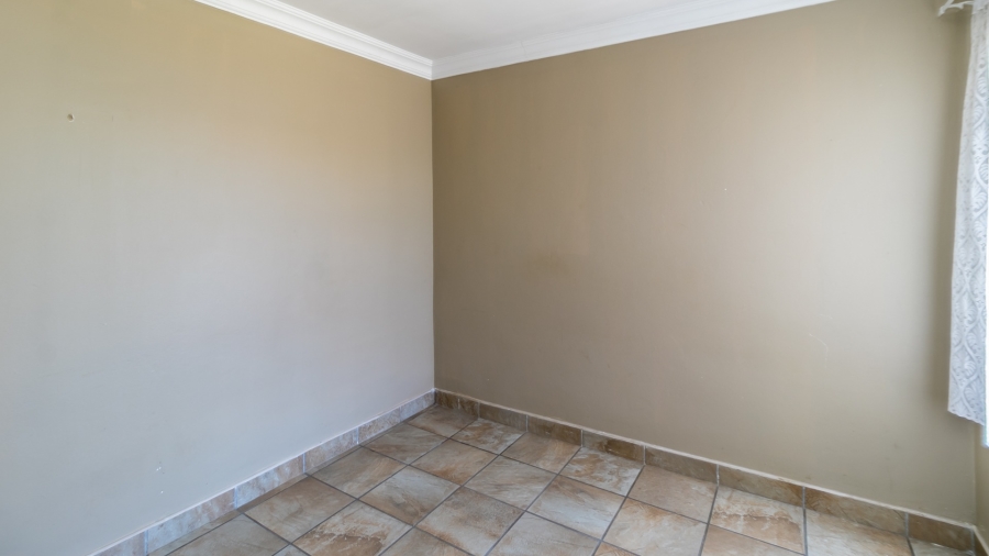 To Let 3 Bedroom Property for Rent in Glen Austin Gauteng