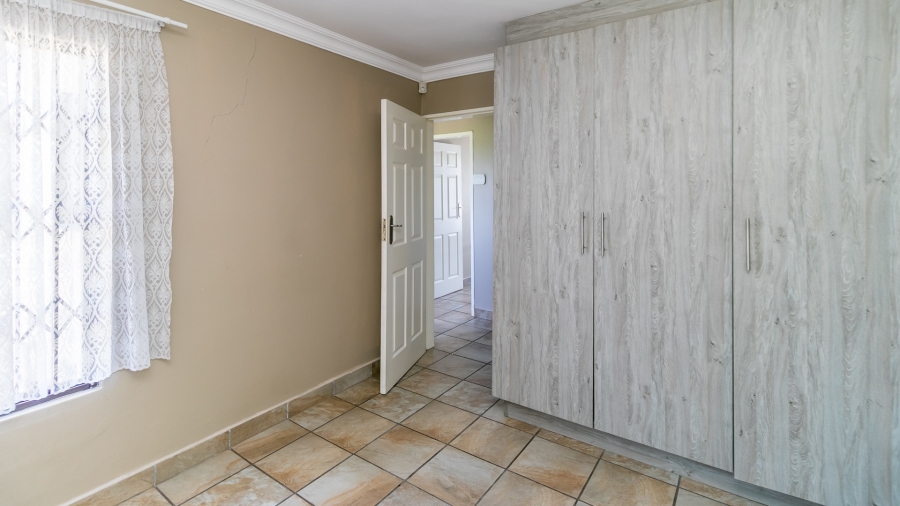 To Let 3 Bedroom Property for Rent in Glen Austin Gauteng