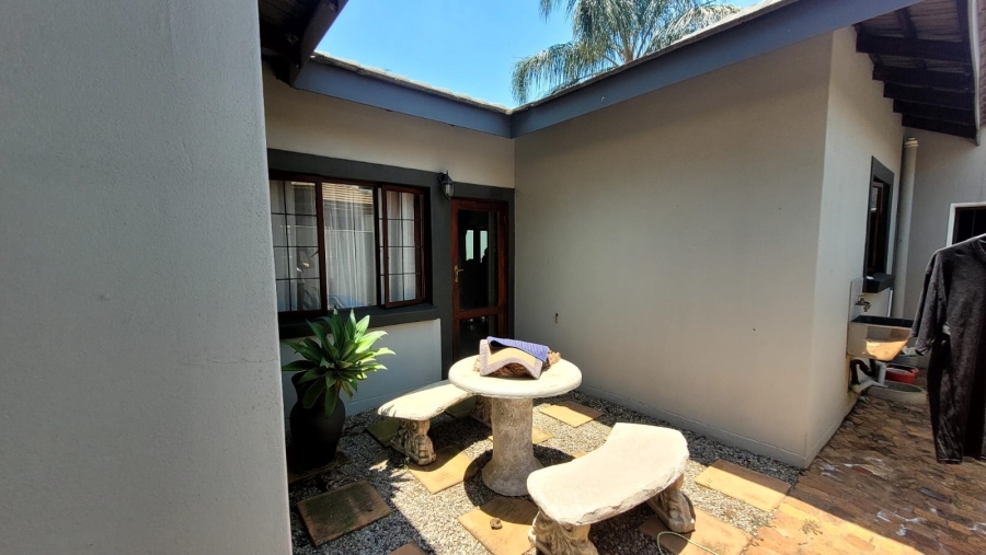 2 Bedroom Property for Sale in Sinoville Gauteng