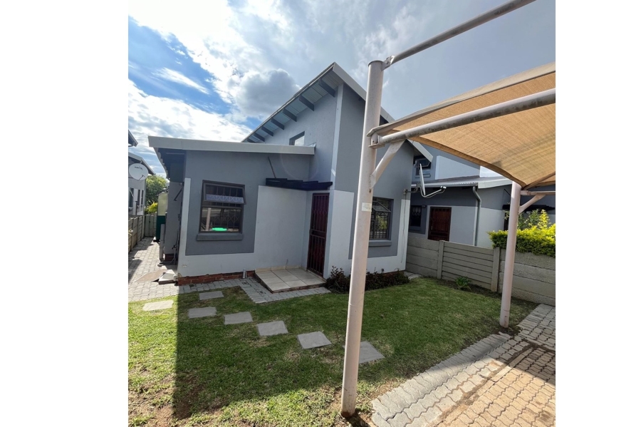 To Let 2 Bedroom Property for Rent in Noordwyk Gauteng