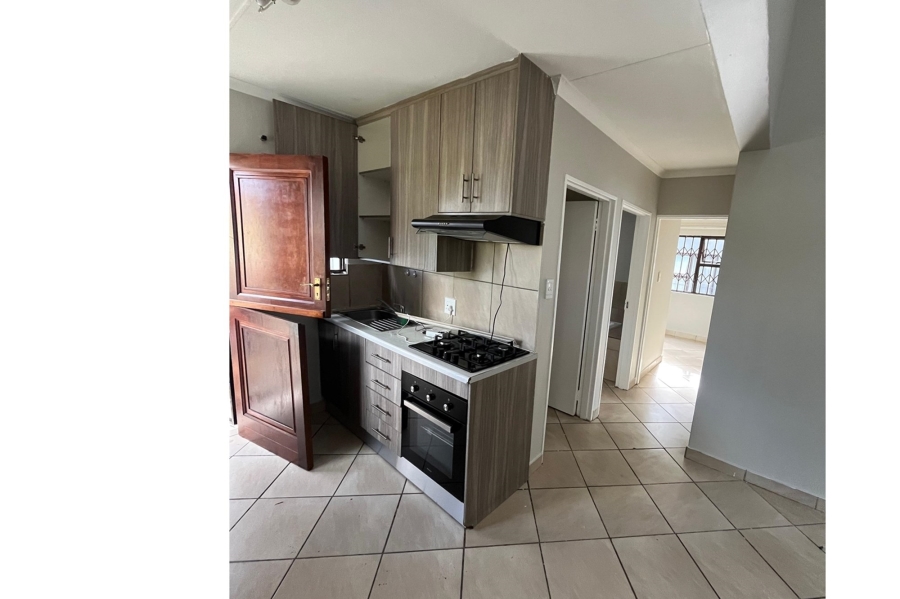 To Let 2 Bedroom Property for Rent in Noordwyk Gauteng