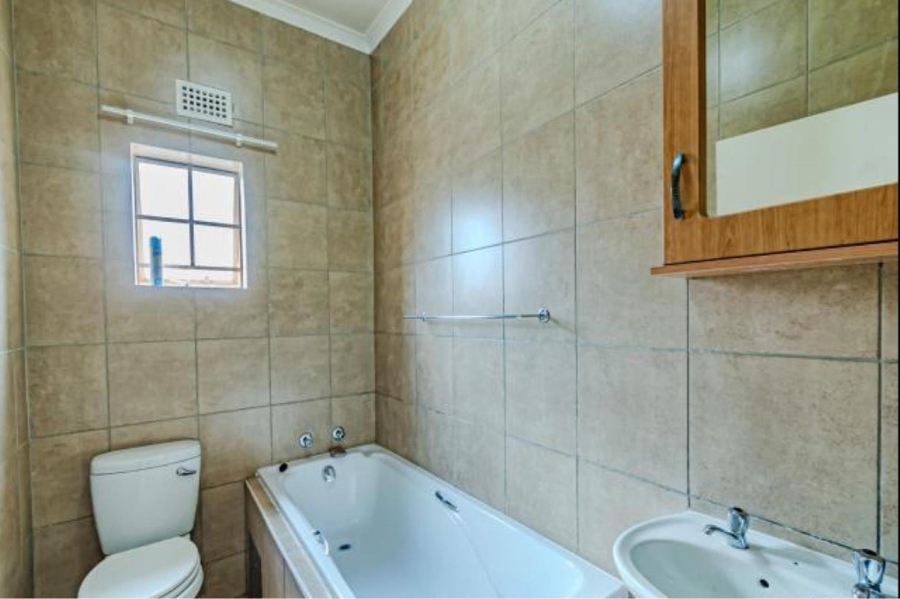 3 Bedroom Property for Sale in Rua Vista Gauteng