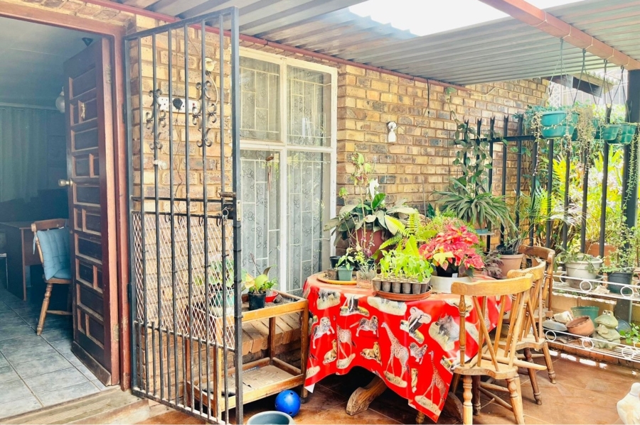 3 Bedroom Property for Sale in Elardus Park Gauteng