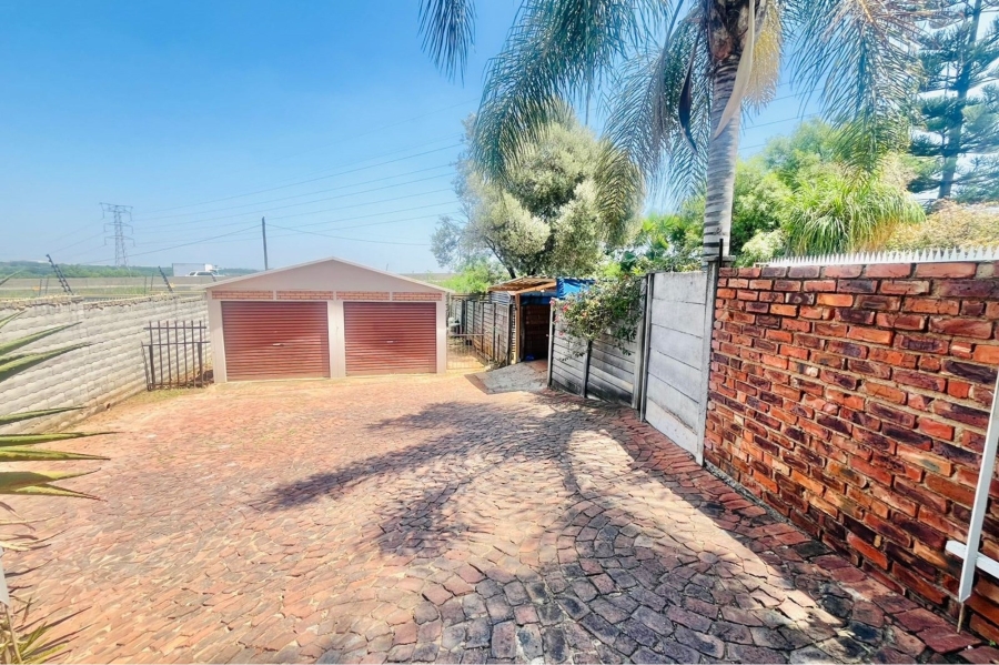 3 Bedroom Property for Sale in Elardus Park Gauteng