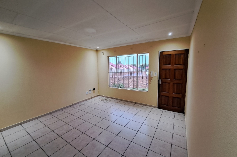 2 Bedroom Property for Sale in Ormonde Gauteng