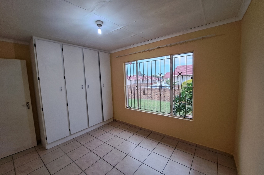 2 Bedroom Property for Sale in Ormonde Gauteng