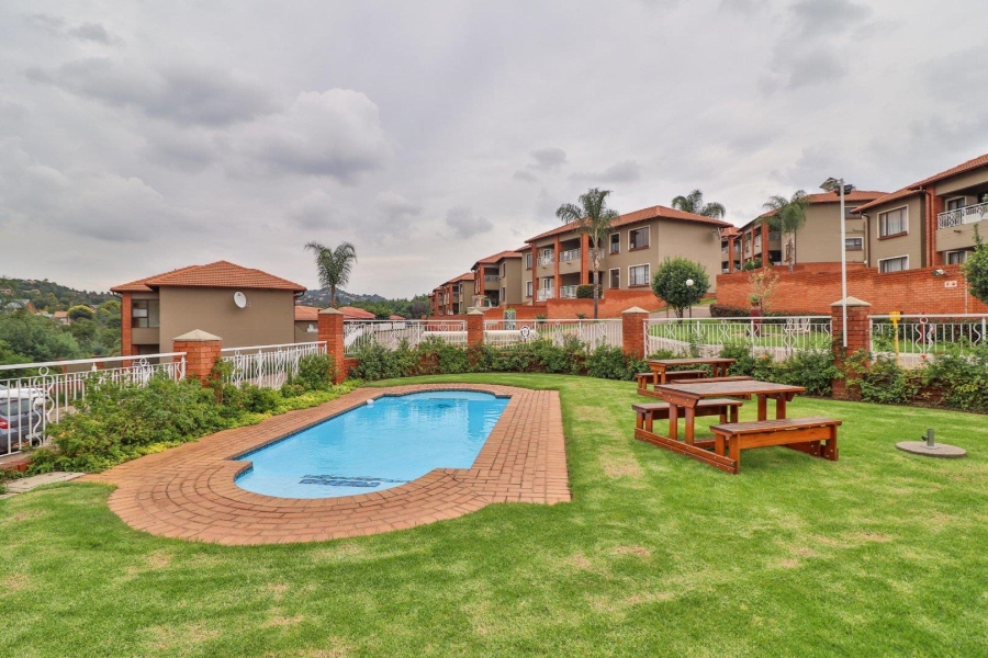 2 Bedroom Property for Sale in Glenvista Gauteng