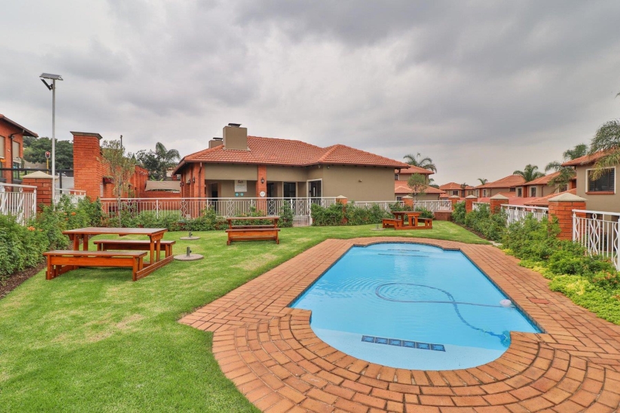 2 Bedroom Property for Sale in Glenvista Gauteng