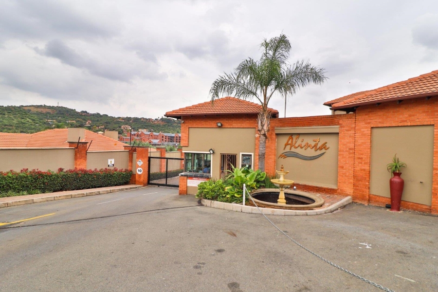 2 Bedroom Property for Sale in Glenvista Gauteng