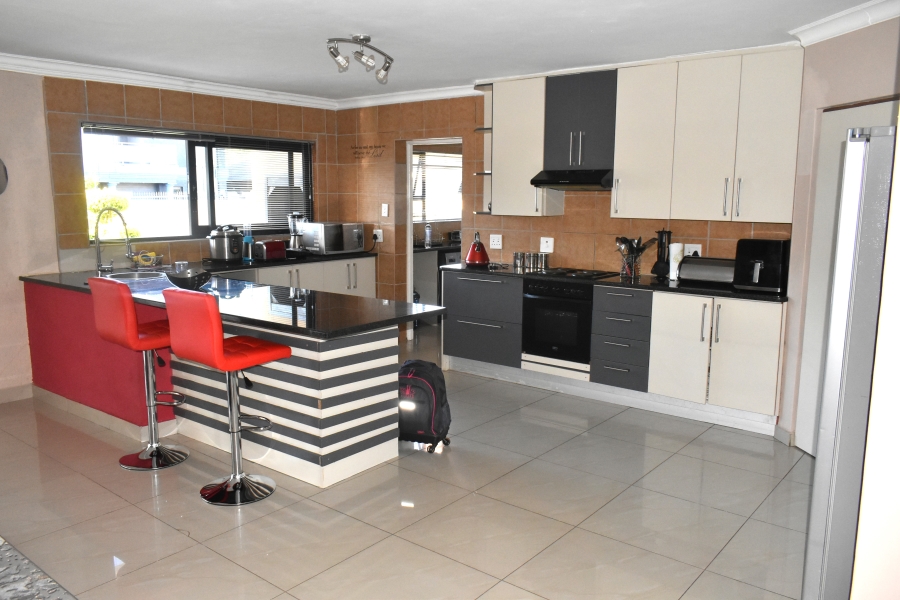 4 Bedroom Property for Sale in Theresa Park Gauteng