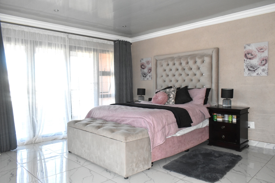 4 Bedroom Property for Sale in Theresa Park Gauteng