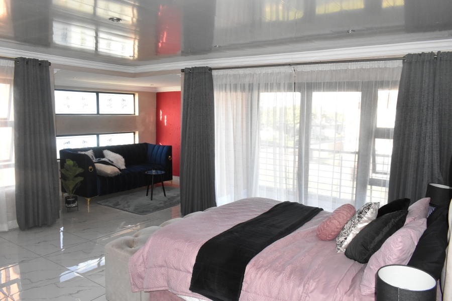 4 Bedroom Property for Sale in Theresa Park Gauteng