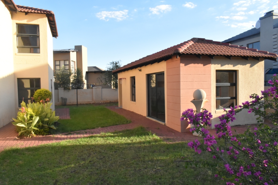 4 Bedroom Property for Sale in Theresa Park Gauteng