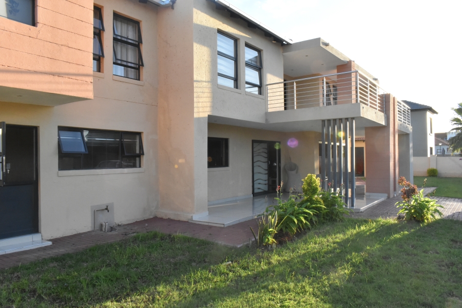 4 Bedroom Property for Sale in Theresa Park Gauteng