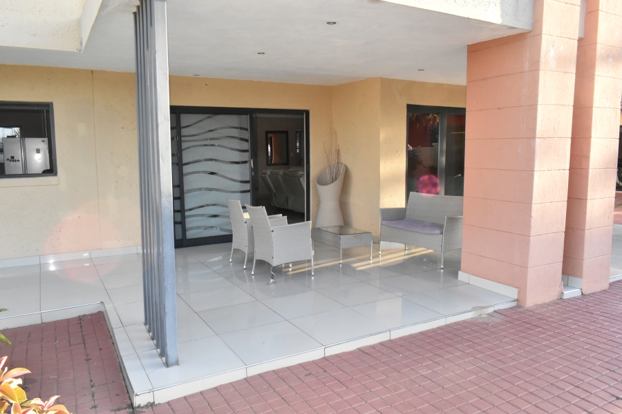 4 Bedroom Property for Sale in Theresa Park Gauteng